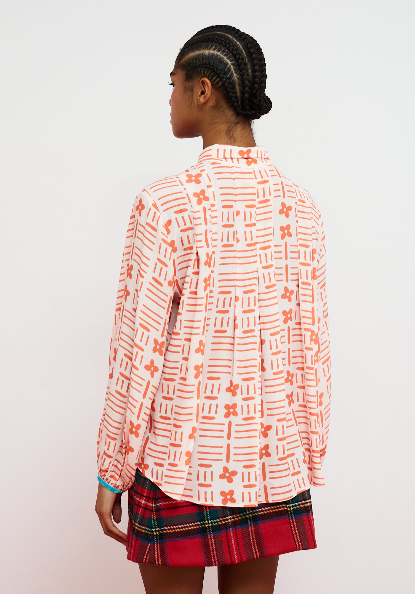 Magia Red Shirt